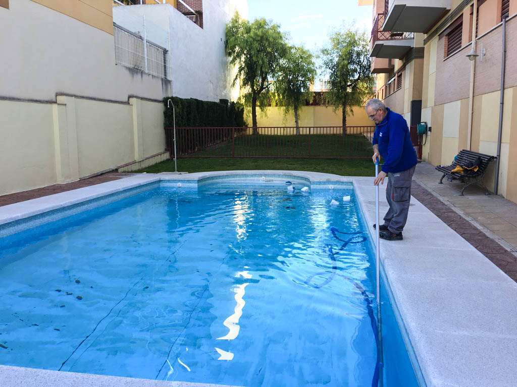 Aranda-Multiservicios-y-limpieza-piscinas